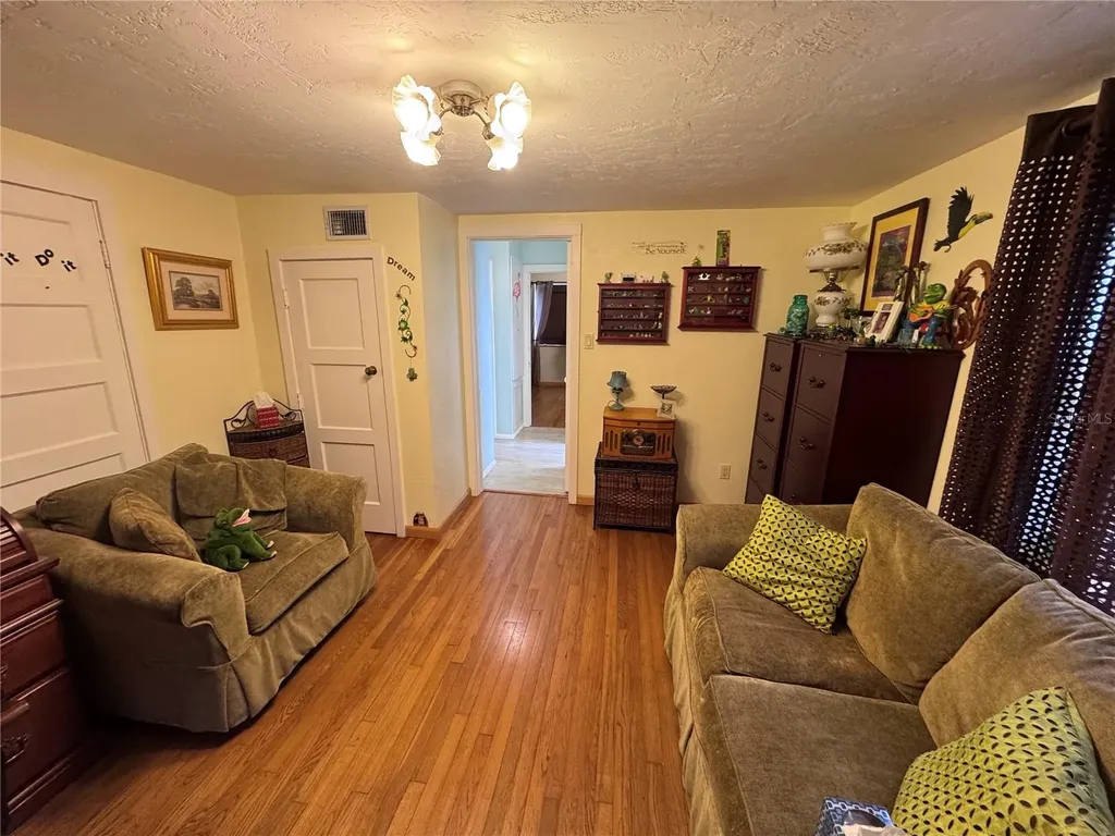 930 W Main Street Avon Park FL 33825