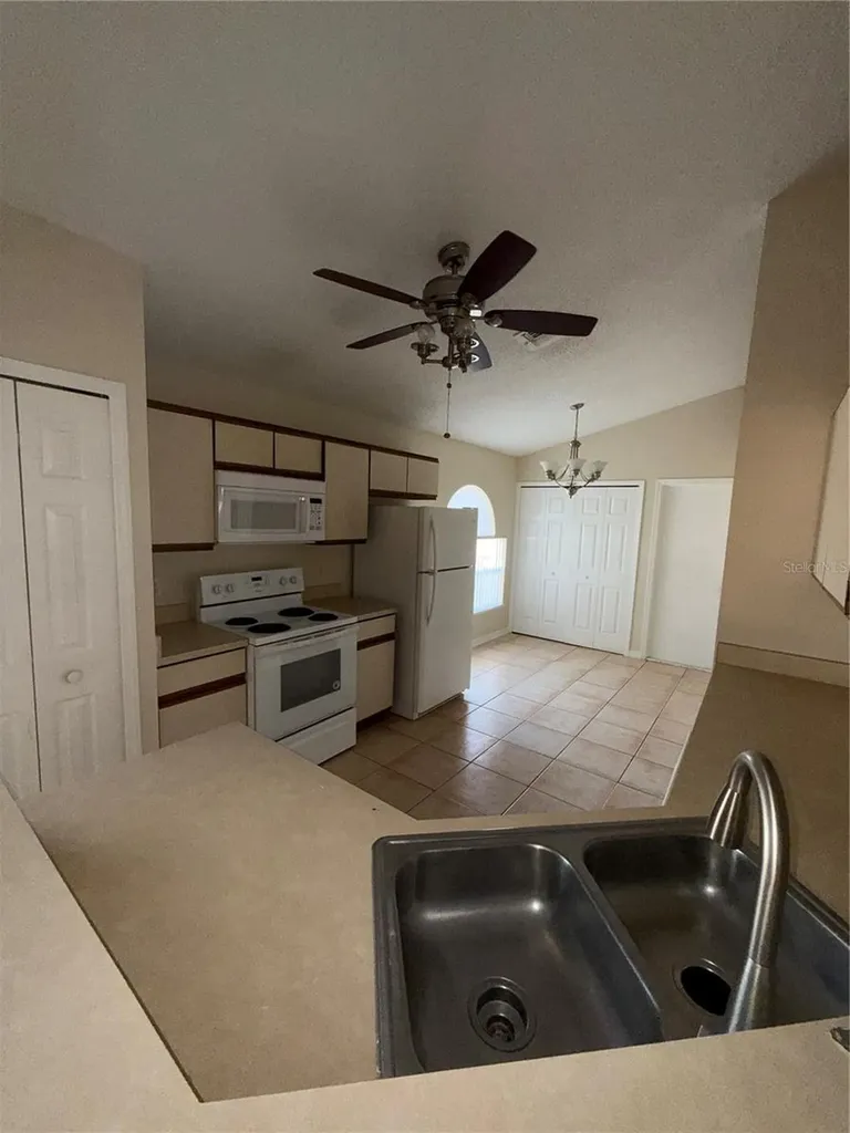 1020 Derbyshire Drive Kissimmee FL 34758