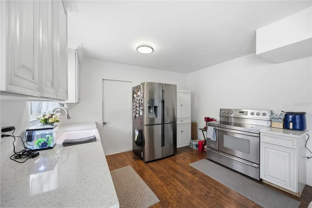 6515 Mauna Loa Boulevard Sarasota FL 34241