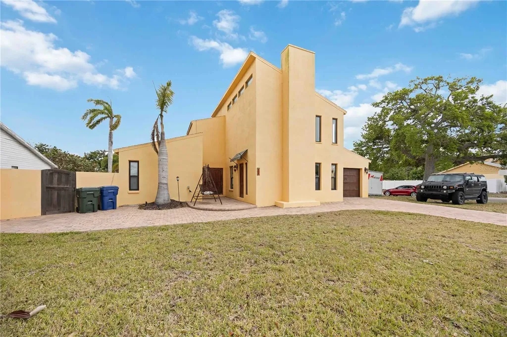 6515 Mauna Loa Boulevard Sarasota FL 34241