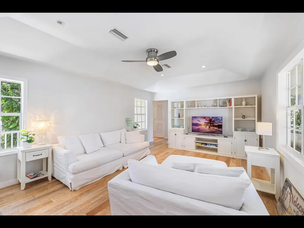 2021 20th Street W Boca Grande FL 33921