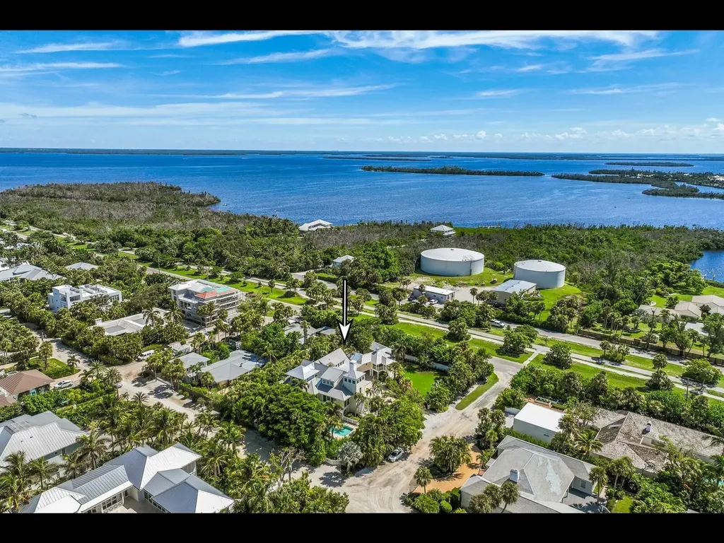 2021 20th Street W Boca Grande FL 33921
