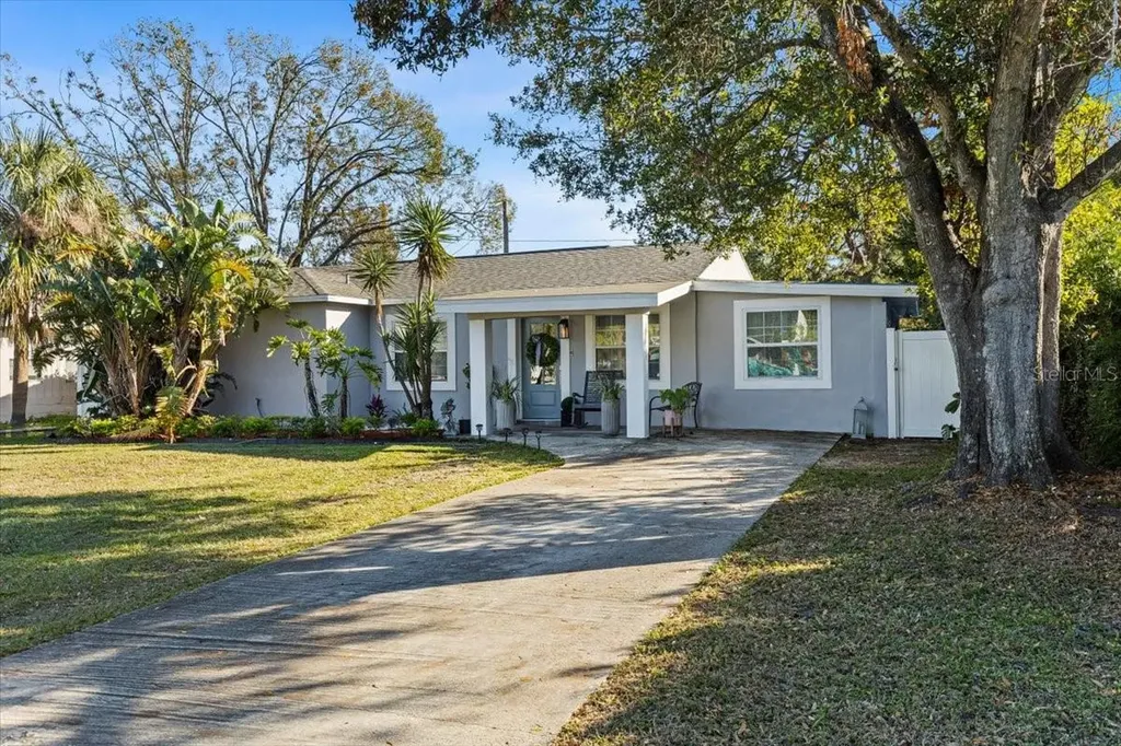 4106 W Bay View Avenue Tampa FL 33611