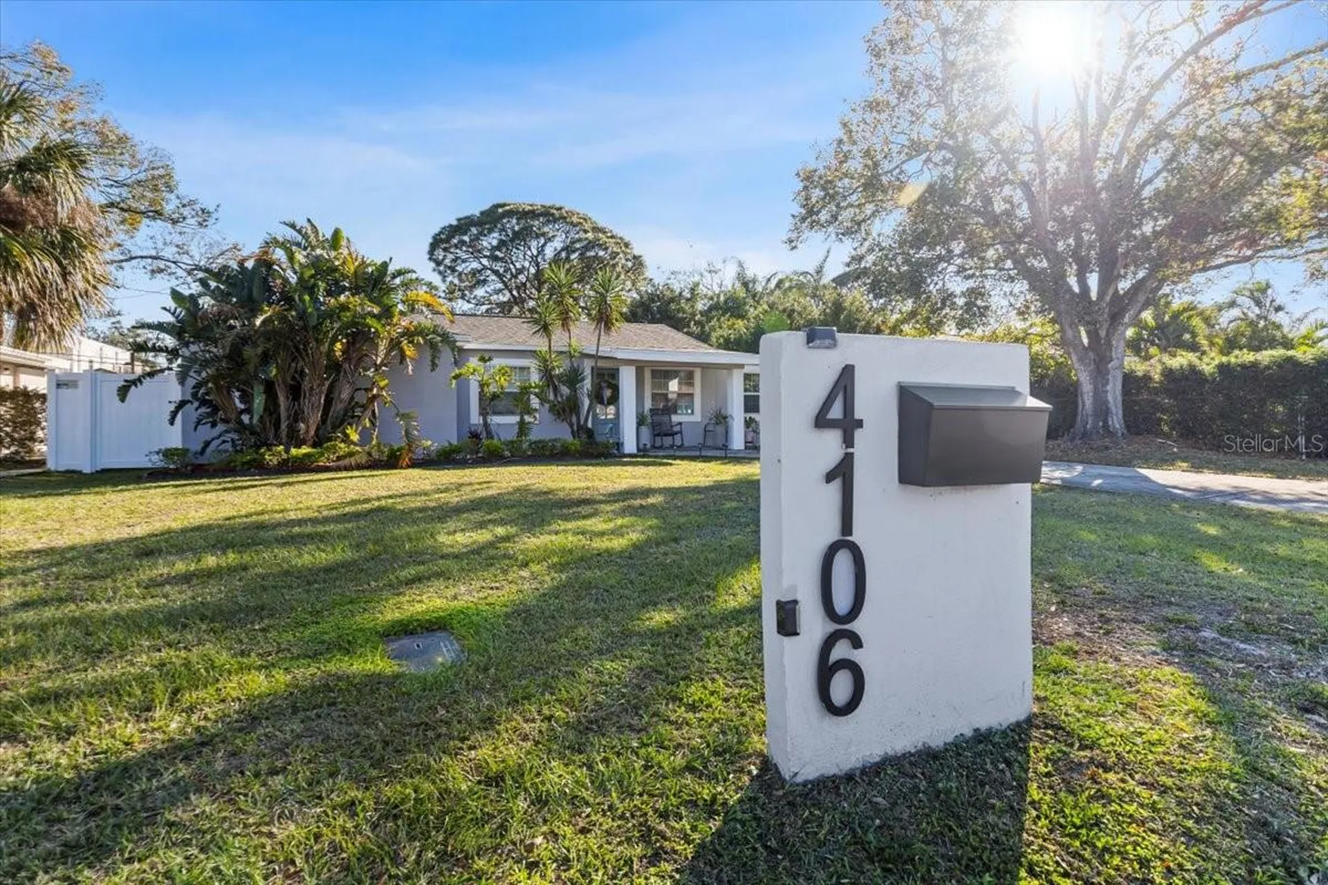 4106 W Bay View Avenue Tampa FL 33611