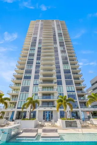 301 1st Street S St Petersburg FL 33701