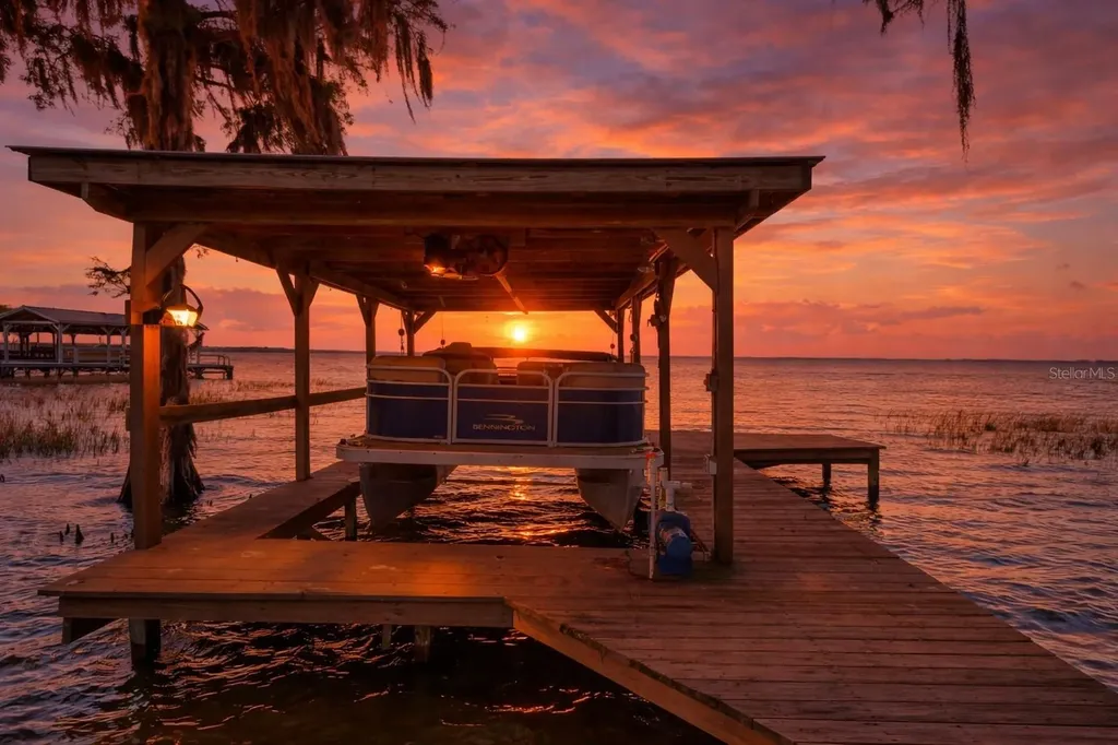 709 Lakeshore Drive Eustis FL 32726