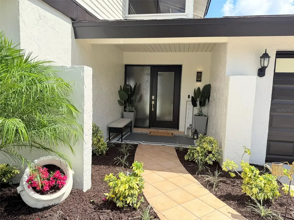 15401 Deerglen Drive Tampa FL 33624