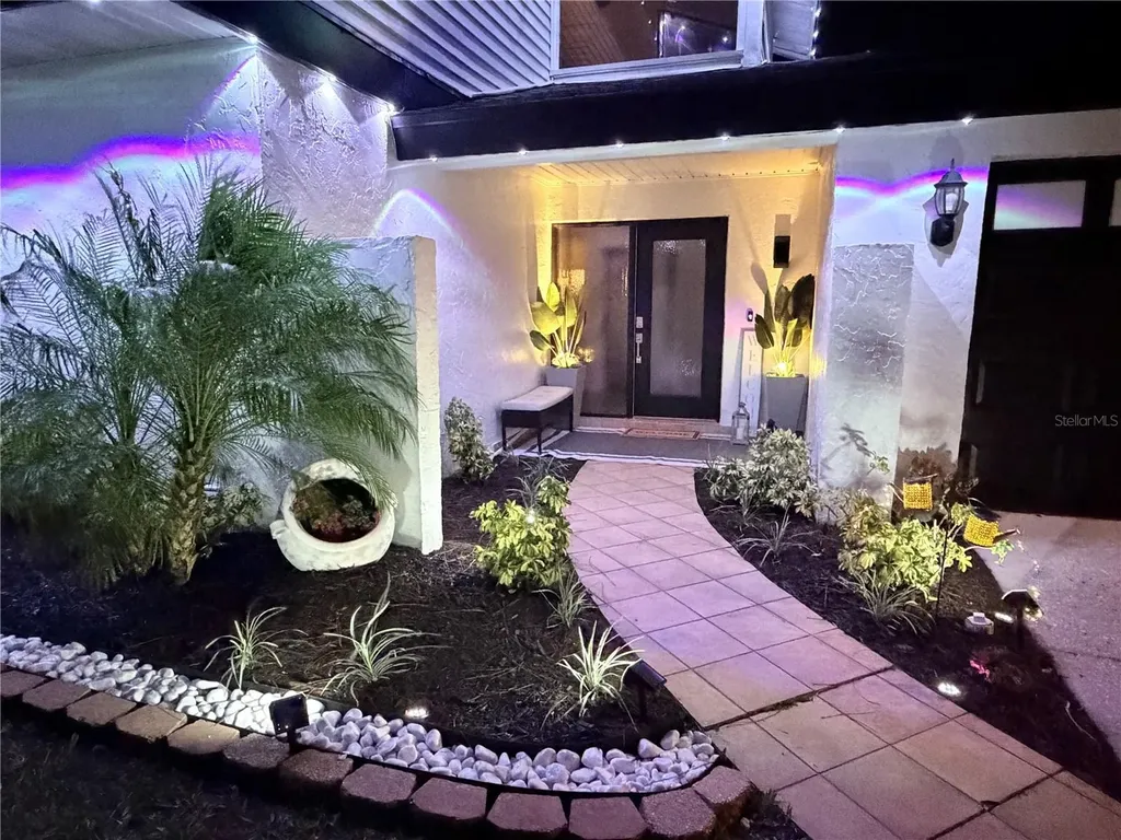 15401 Deerglen Drive Tampa FL 33624