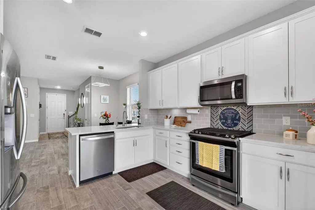 18056 Aero Avenue Land O Lakes FL 34638