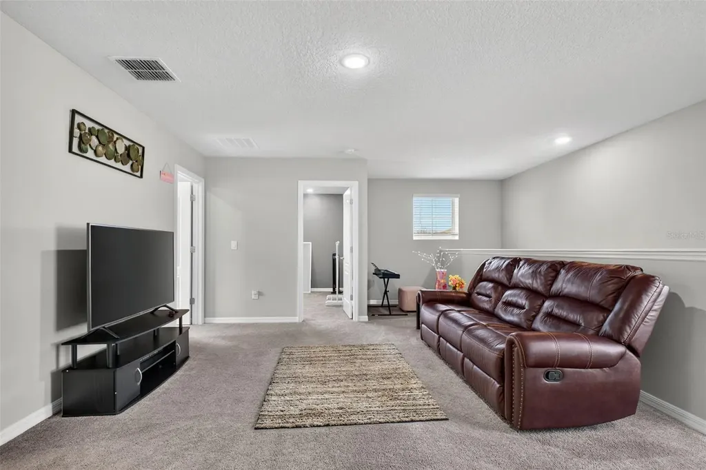 18056 Aero Avenue Land O Lakes FL 34638