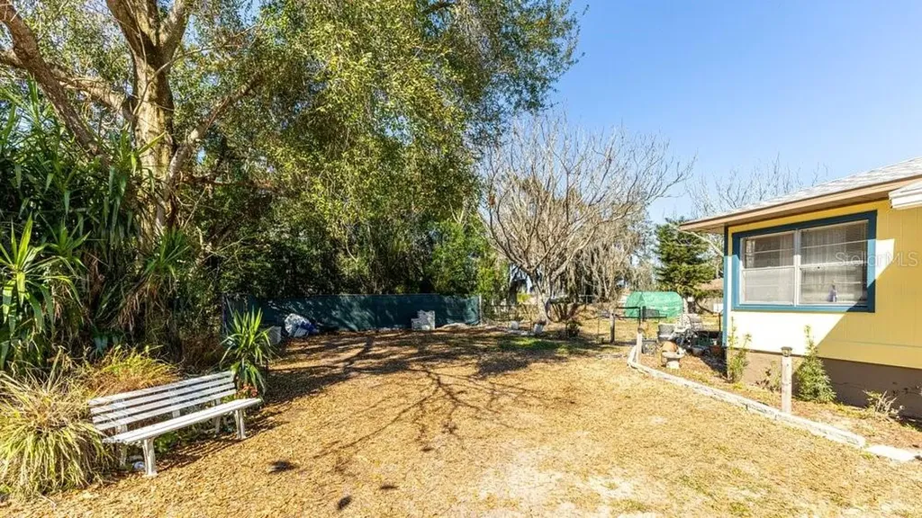 20 Florida Street Frostproof FL 33843