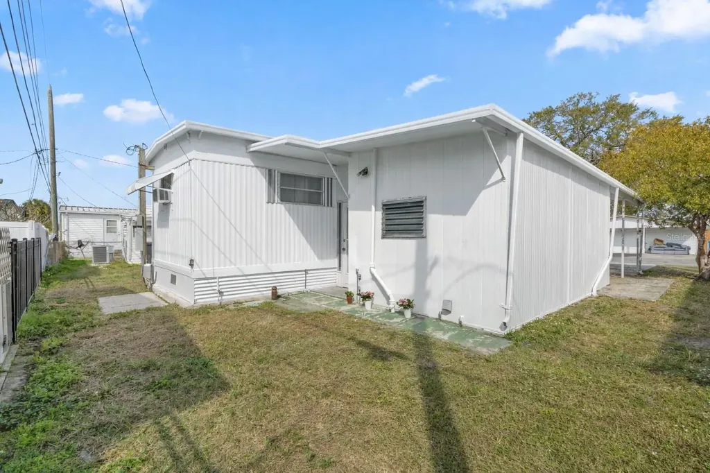 1012 50th Avenue Plaza W Bradenton FL 34207