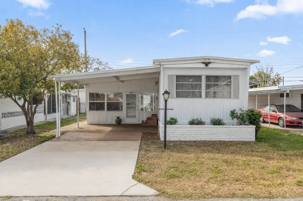 1012 50th Avenue Plaza W Bradenton FL 34207