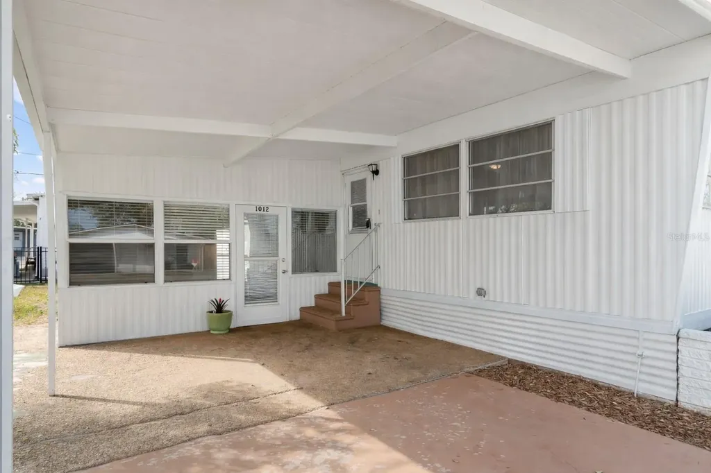 1012 50th Avenue Plaza W Bradenton FL 34207