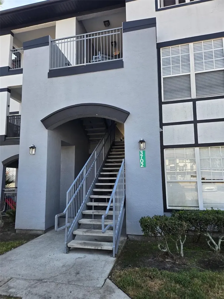 3702 Palm Desert Lane Orlando FL 32839