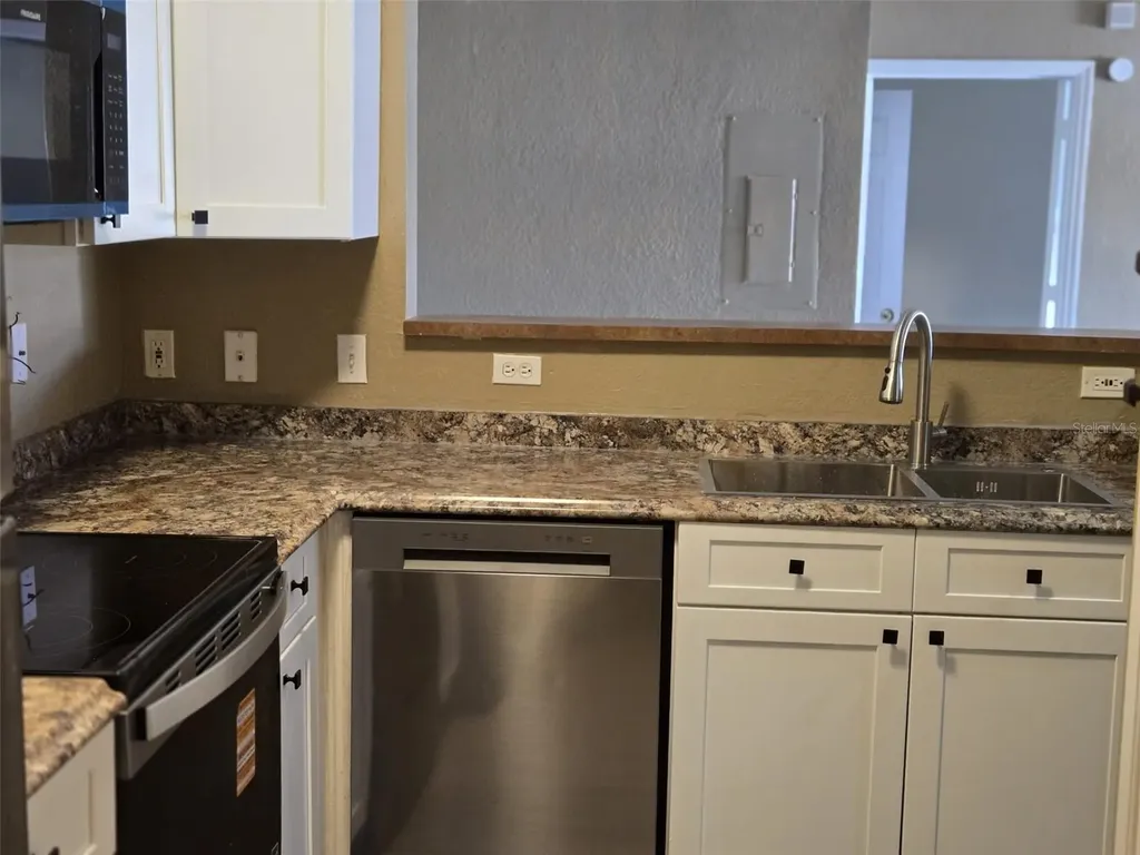 3702 Palm Desert Lane Orlando FL 32839