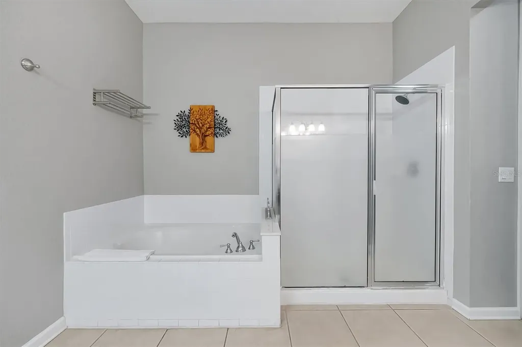 5048 Shoreway Loop Orlando FL 32819