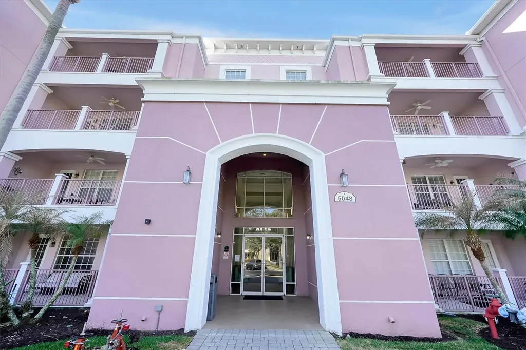 5048 Shoreway Loop Orlando FL 32819