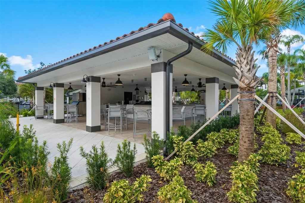 5048 Shoreway Loop Orlando FL 32819