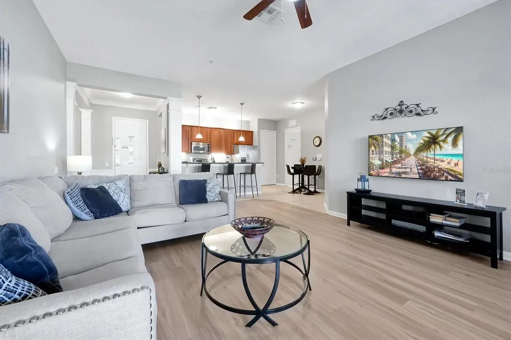 5048 Shoreway Loop Orlando FL 32819