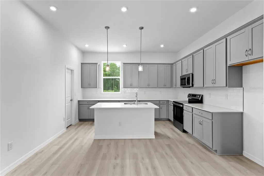 9912 Tate Lane Westchase FL 33626