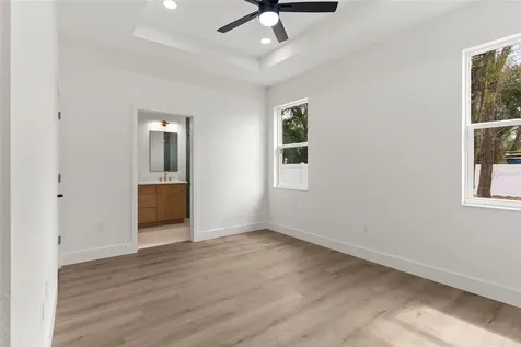 1607 E Ida Street Tampa FL 33610