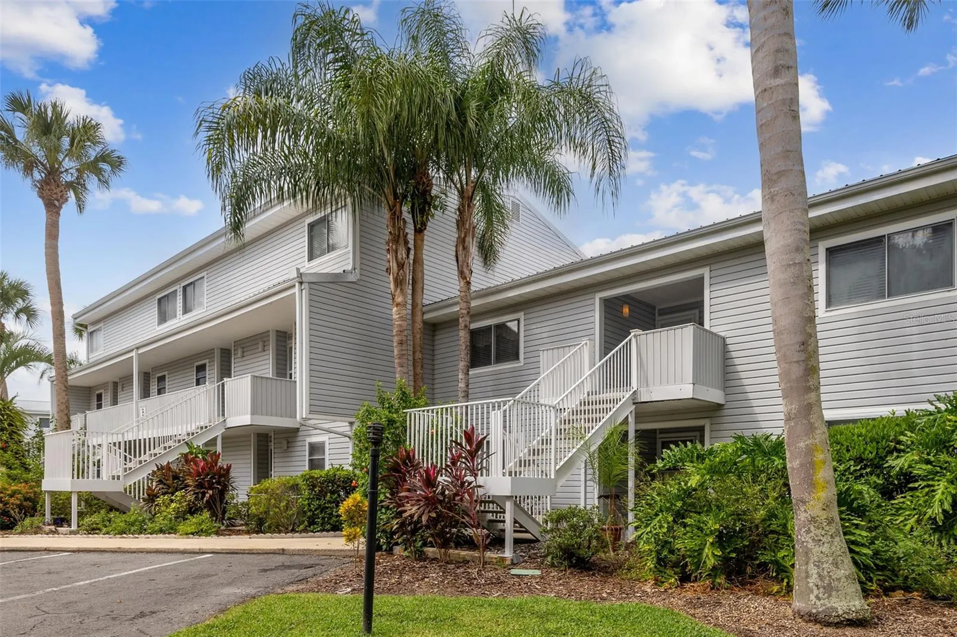 210 River Bend Place Welaka FL 32193
