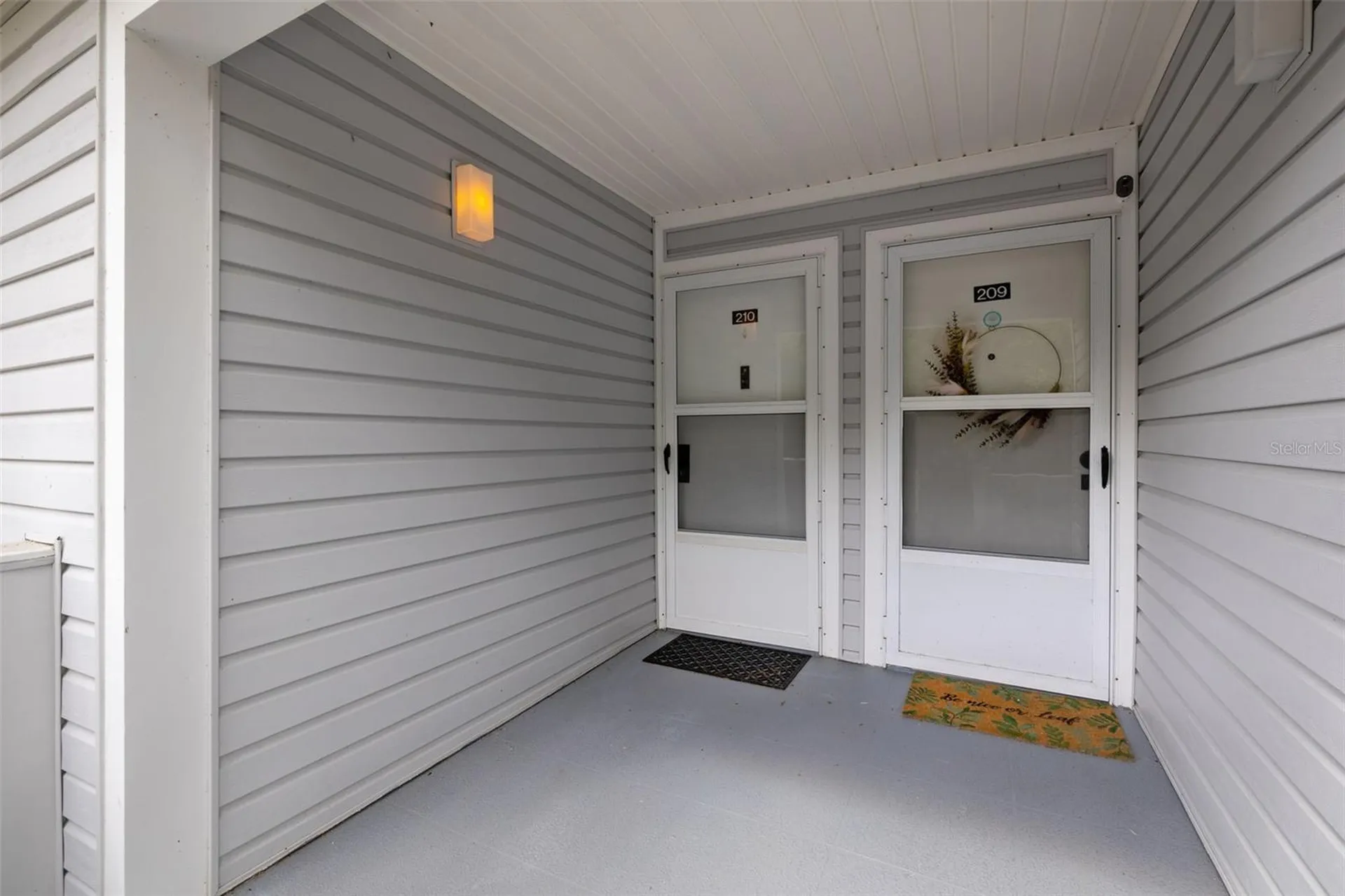 210 River Bend Place Welaka FL 32193