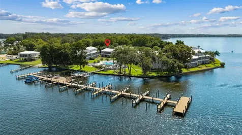 210 River Bend Place Welaka FL 32193