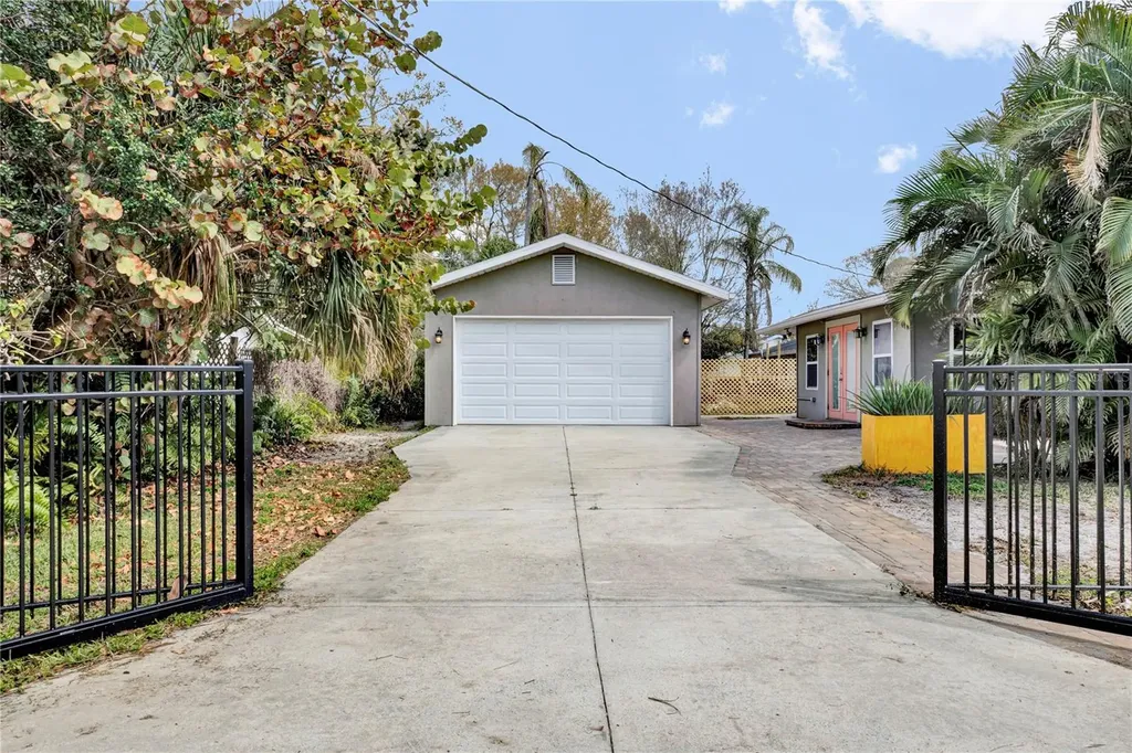 3510 4th Avenue W Bradenton FL 34205