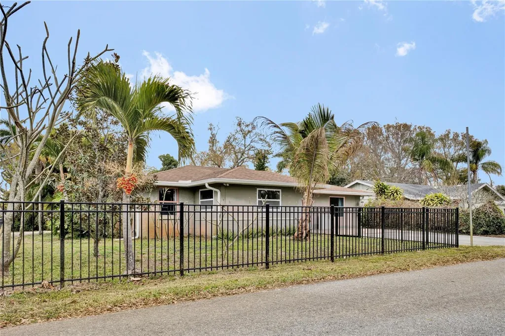 3510 4th Avenue W Bradenton FL 34205