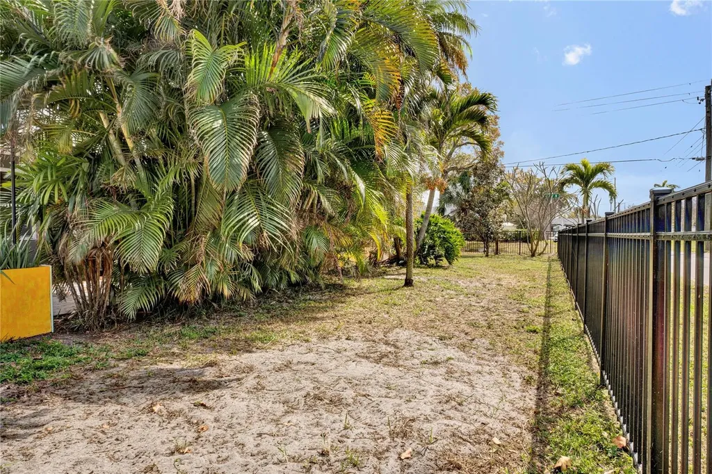 3510 4th Avenue W Bradenton FL 34205