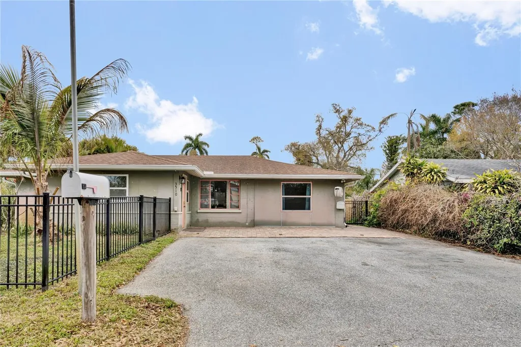 3510 4th Avenue W Bradenton FL 34205