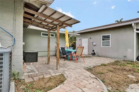 3510 4th Avenue W Bradenton FL 34205