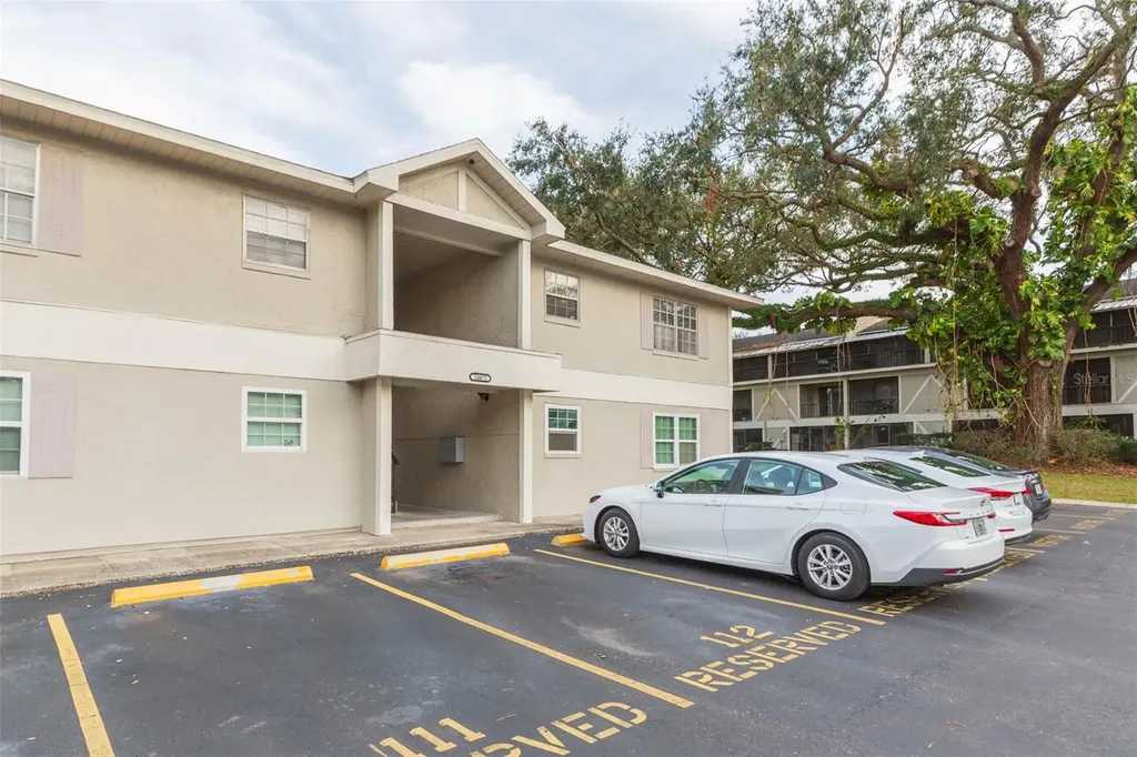 14472 Reuter Strasse Circle Tampa FL 33613