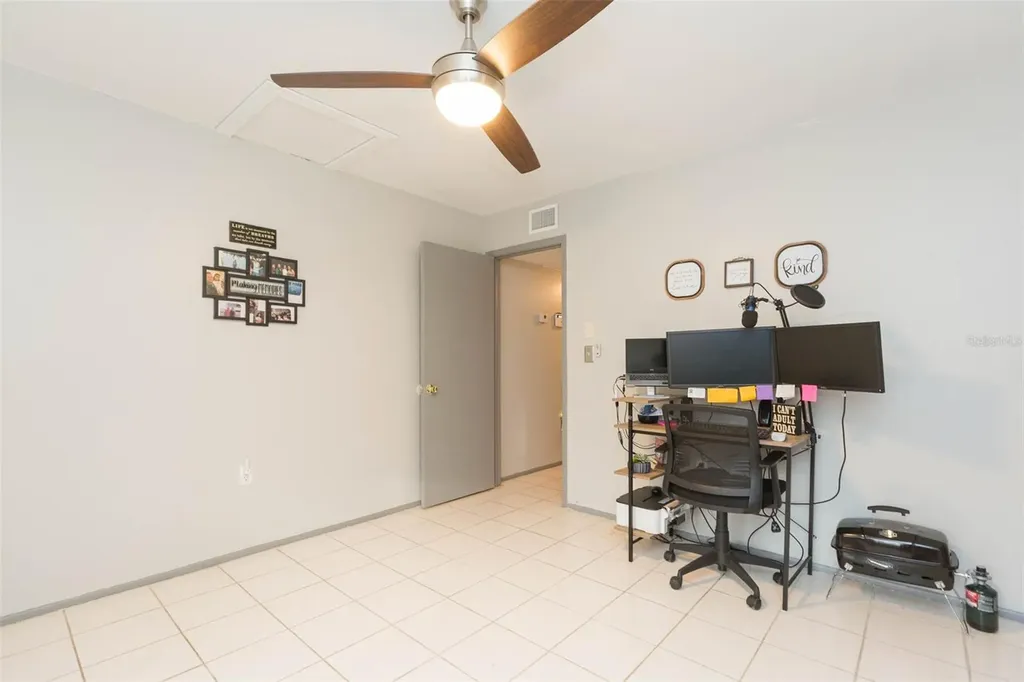 14472 Reuter Strasse Circle Tampa FL 33613