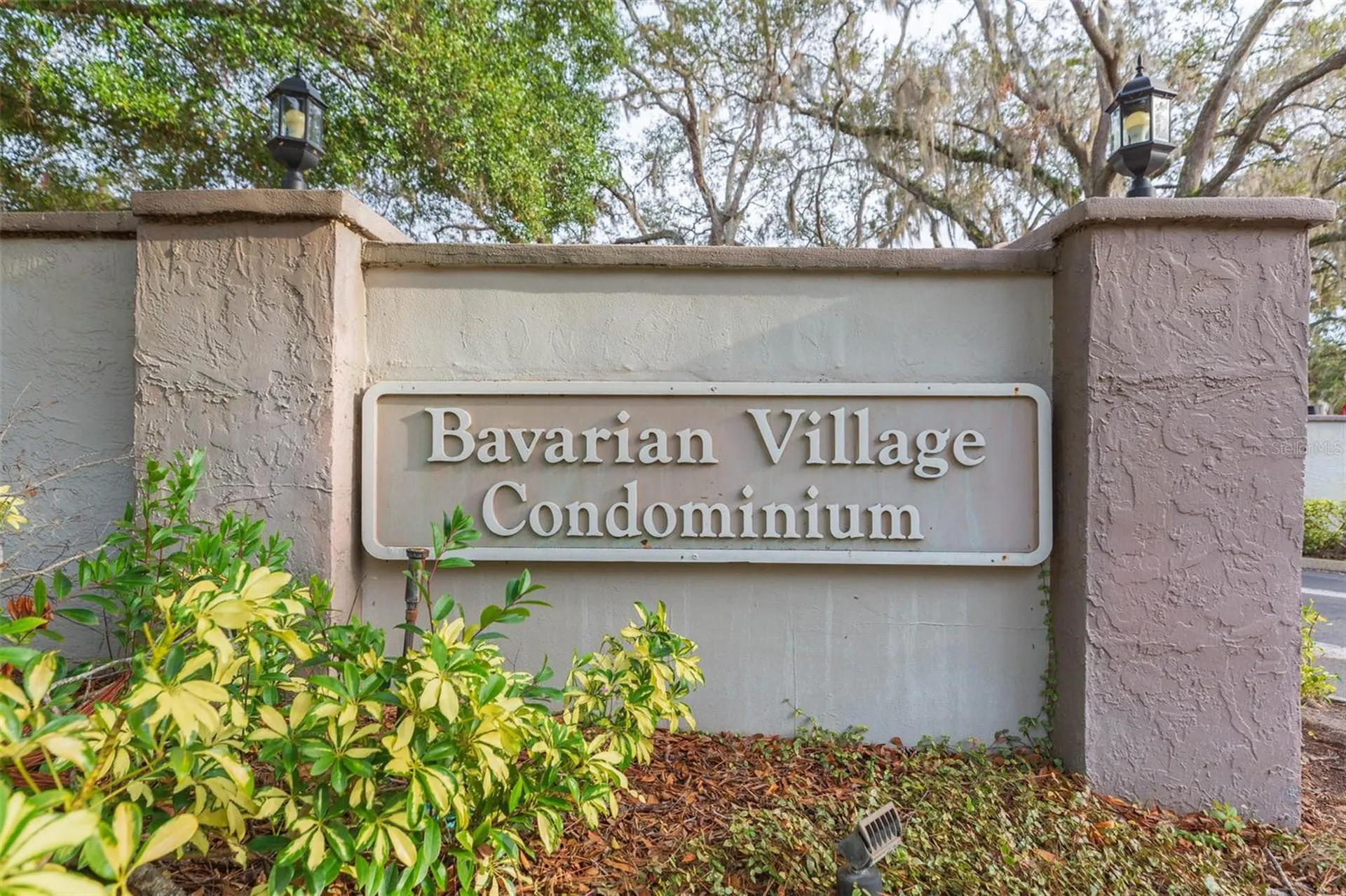 14472 Reuter Strasse Circle Tampa FL 33613