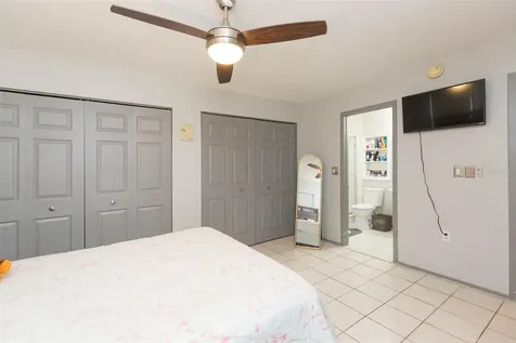 14472 Reuter Strasse Circle Tampa FL 33613