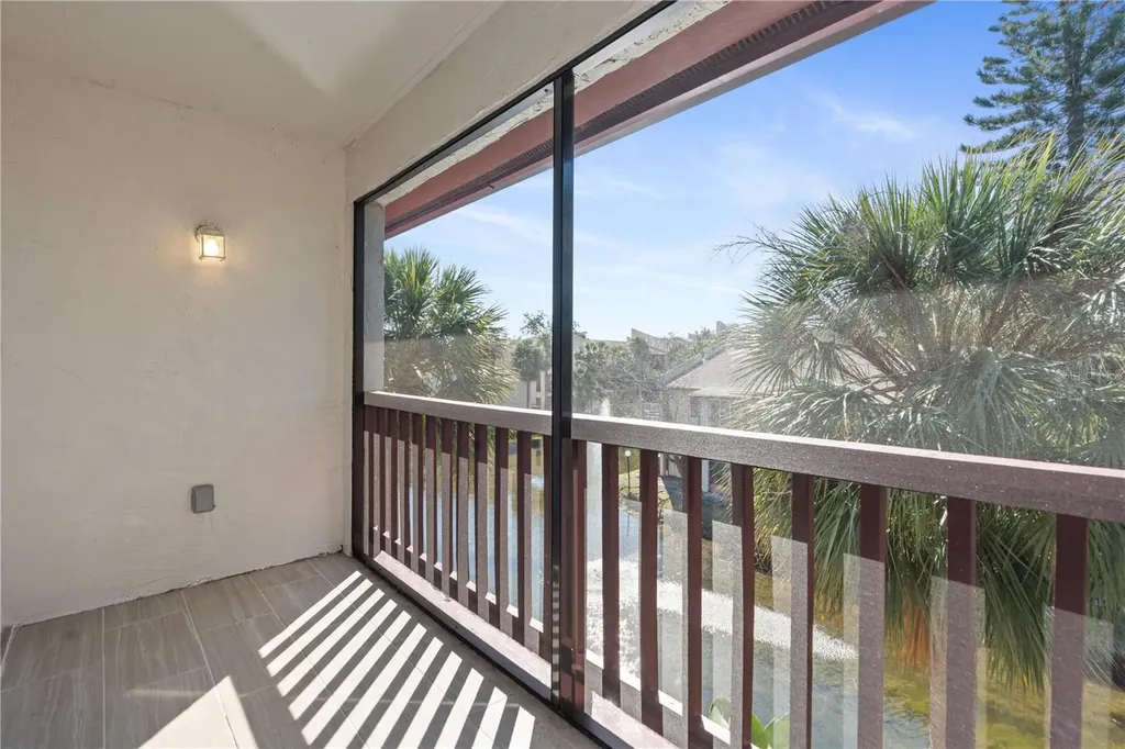 3848 N Lake Drive Tampa FL 33614