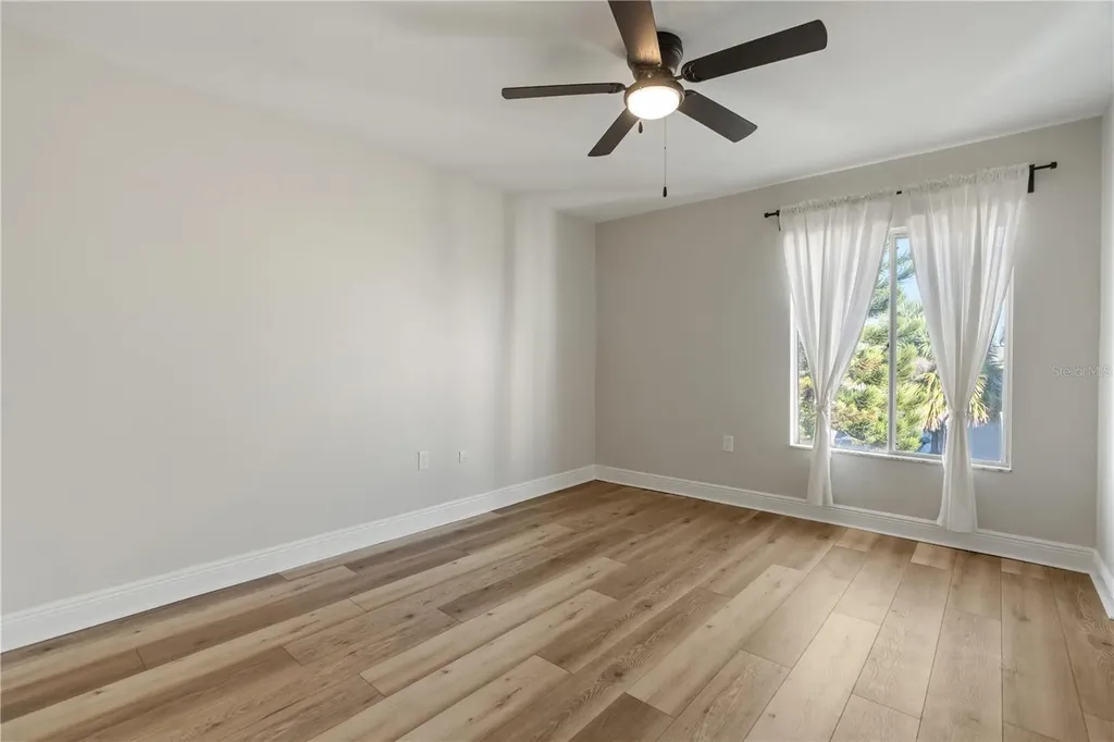 3848 N Lake Drive Tampa FL 33614