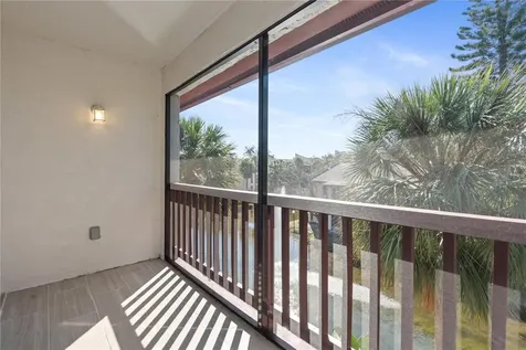 3848 N Lake Drive Tampa FL 33614