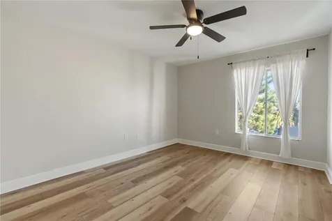 3848 N Lake Drive Tampa FL 33614