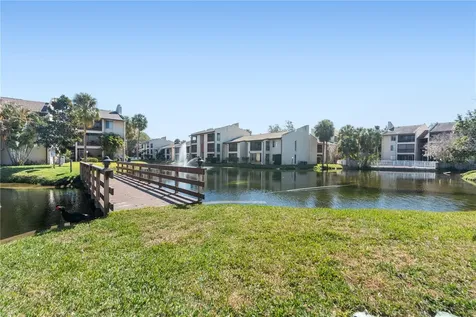 3848 N Lake Drive Tampa FL 33614