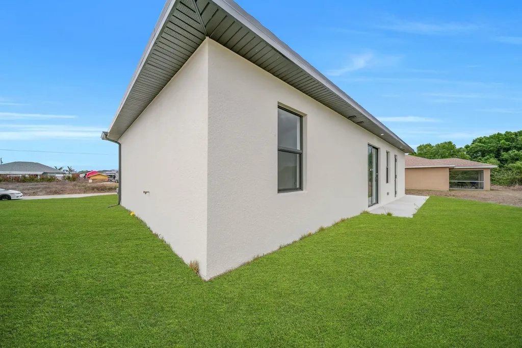 4003 10th Street SW Lehigh Acres FL 33976