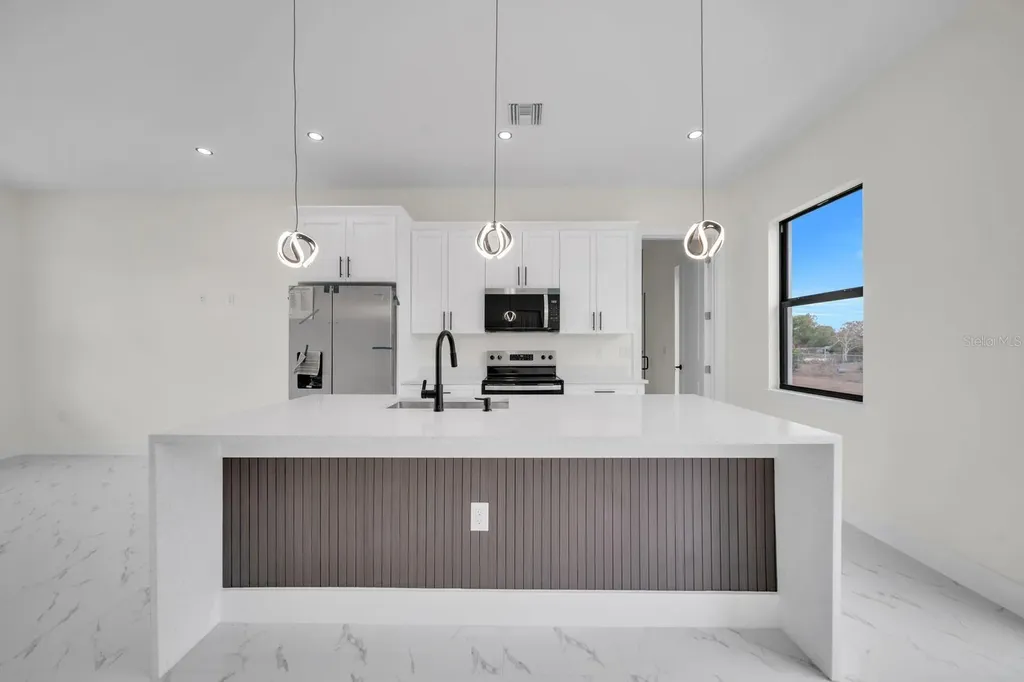 4003 10th Street SW Lehigh Acres FL 33976