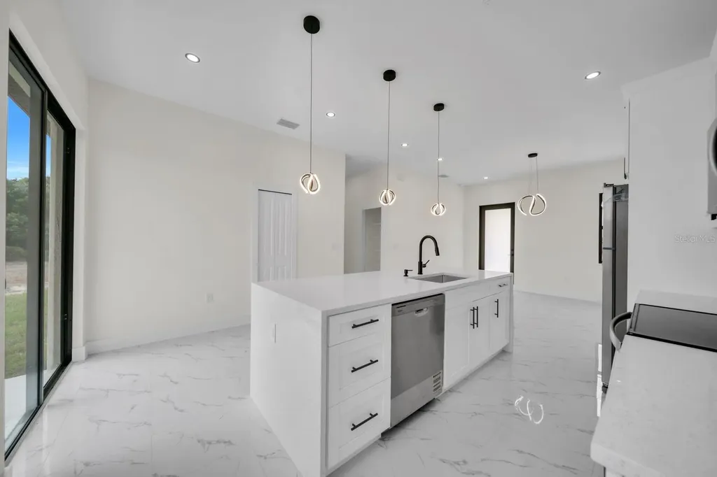 4003 10th Street SW Lehigh Acres FL 33976