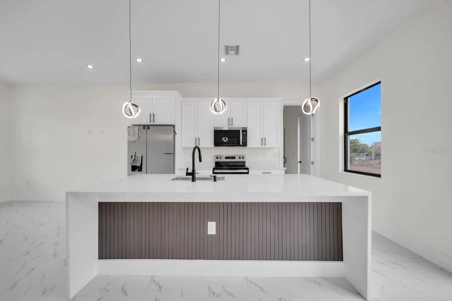 4003 10th Street SW Lehigh Acres FL 33976