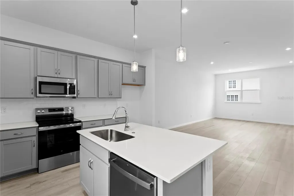 9906 Tate Lane Westchase FL 33626