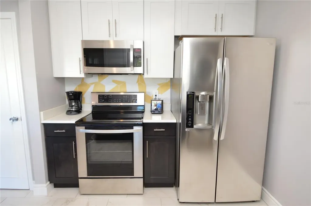 5245 Coquina Key Drive SE St Petersburg FL 33705