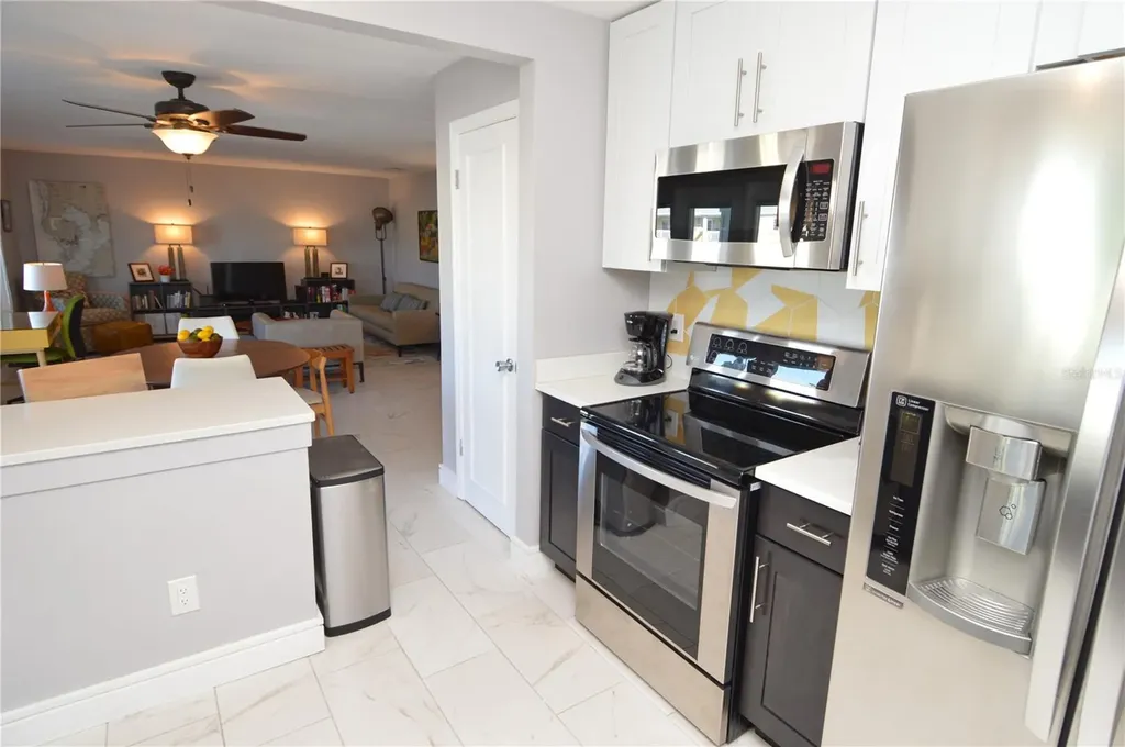 5245 Coquina Key Drive SE St Petersburg FL 33705